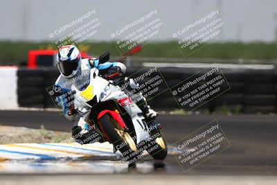 media/Jun-07-2025-TrackDaz (Sat) [[4413525952]]/C Group/1240pm (Turn 1)/